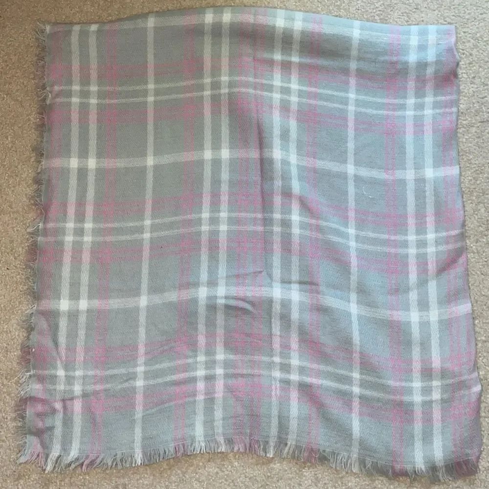 NWOT! Gray and Pink Plaid Blanket Wrap!